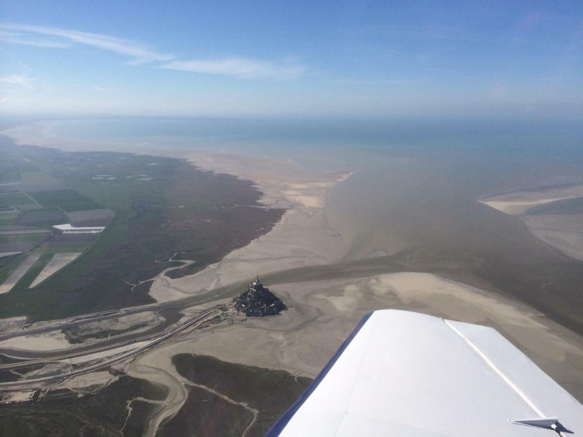 Gite Des Falaises De Champeaux Exterior foto