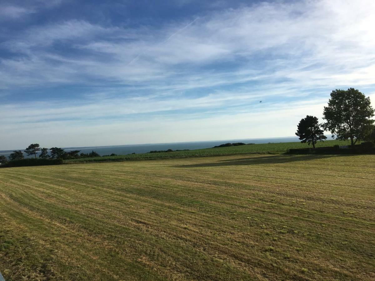 Gite Des Falaises De Champeaux Exterior foto
